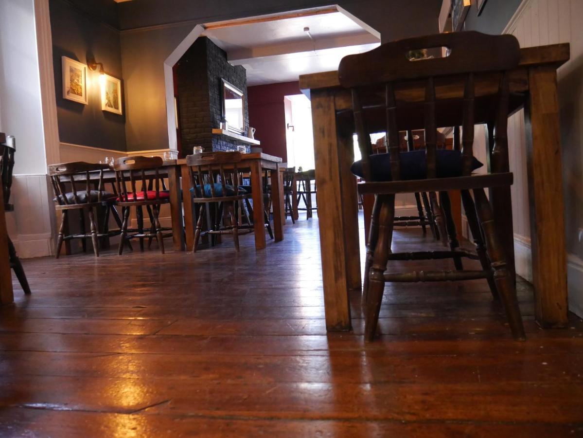 The Fox And Hounds Hotel Whittlebury Bagian luar foto