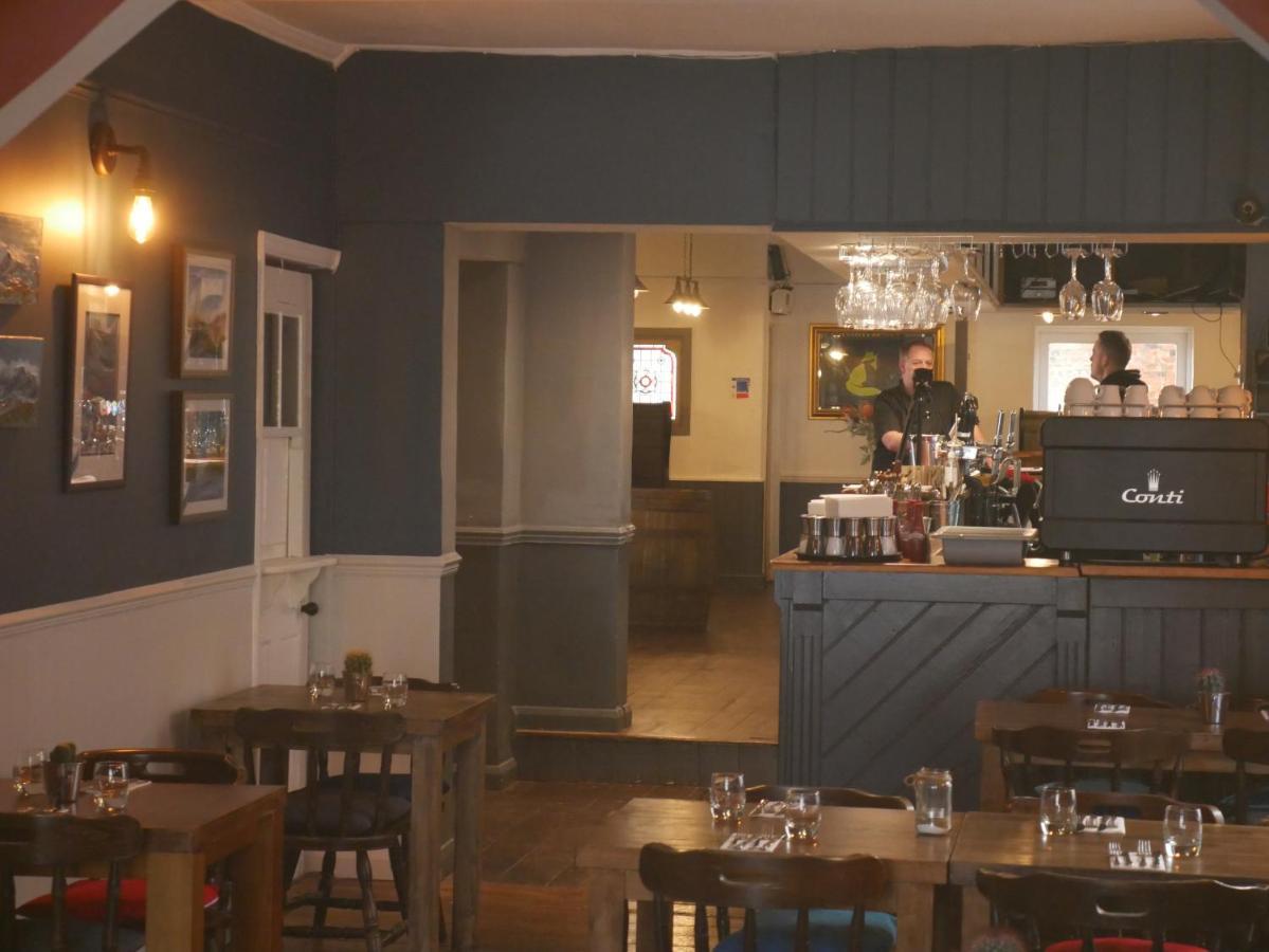 The Fox And Hounds Hotel Whittlebury Bagian luar foto